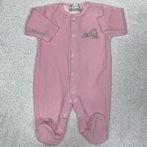 Kissy kissy Noah’s ark pink velour one piece player sleeper play suit 0/3